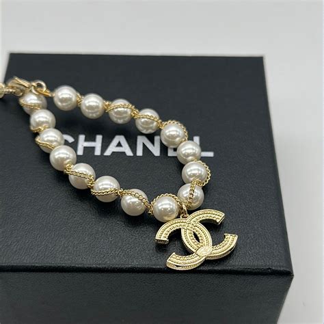 chanel pearl bracelet belt stone|Chanel bracelet authenticity.